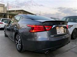 نيسان ماكسيما